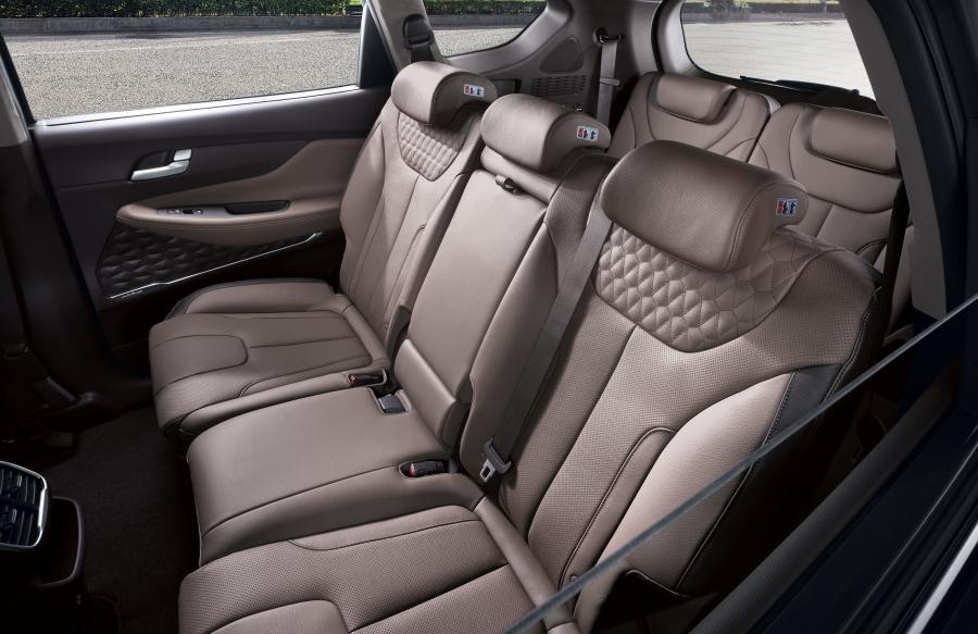 Интерьер Hyundai Santa Fe 2018 года  (KR) (фото 9 из 56)